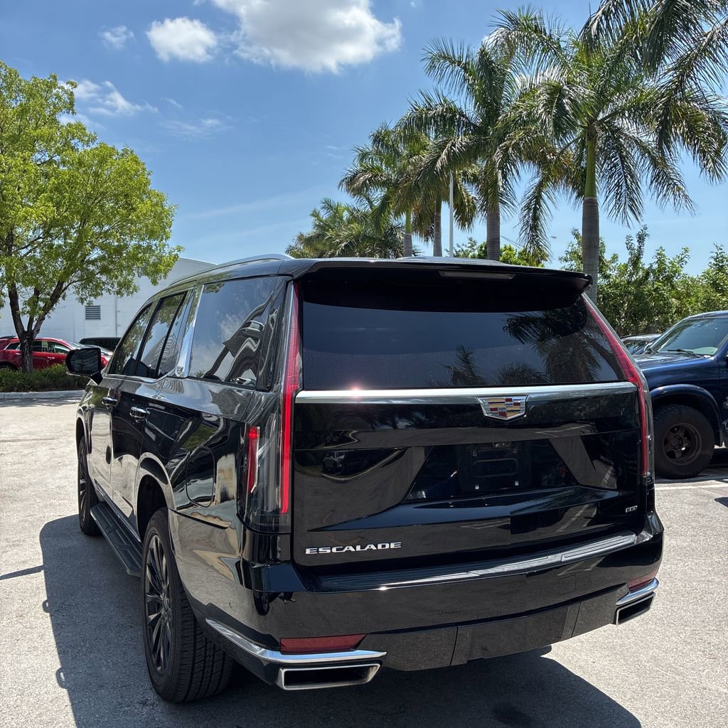 Used 2021 Cadillac Escalade Premium Luxury w/ Driver Assist Tech Package AWD/4WD image 5