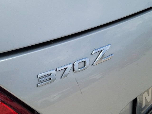 Used 2011 Nissan 370Z Touring w/ Sport Pkg image 13