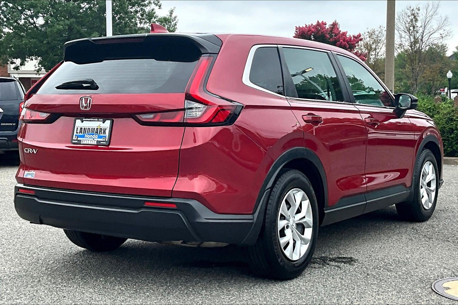 Used 2023 Honda CR-V LX image 2
