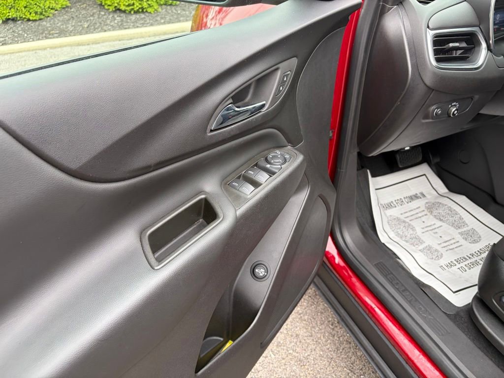 Used 2024 Chevrolet Equinox LT w/ LPO, Floor Liner Package FWD image 32