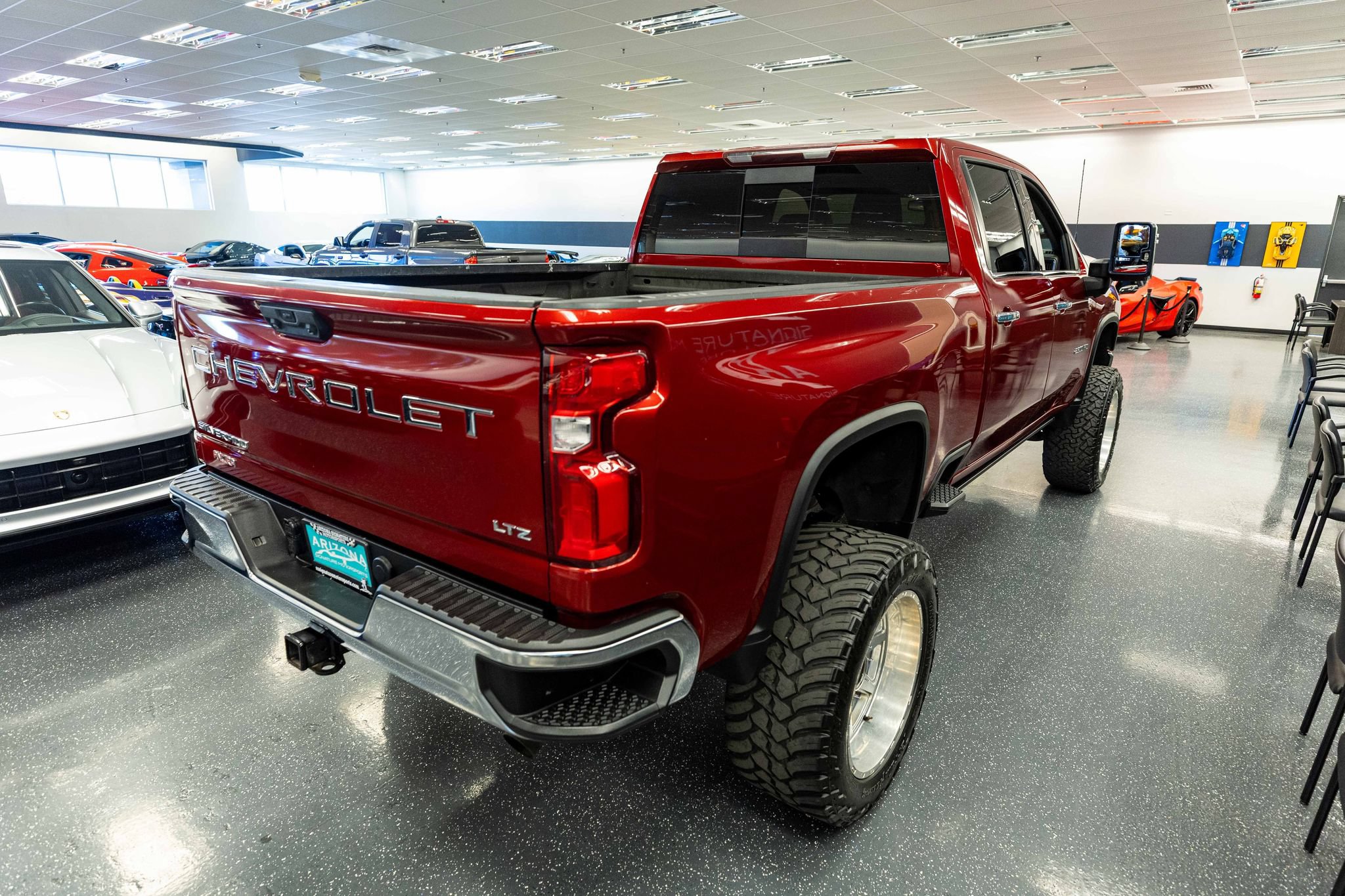 Used 2021 Chevrolet Silverado 2500 LTZ w/ LTZ Convenience Package AWD/4WD image 5