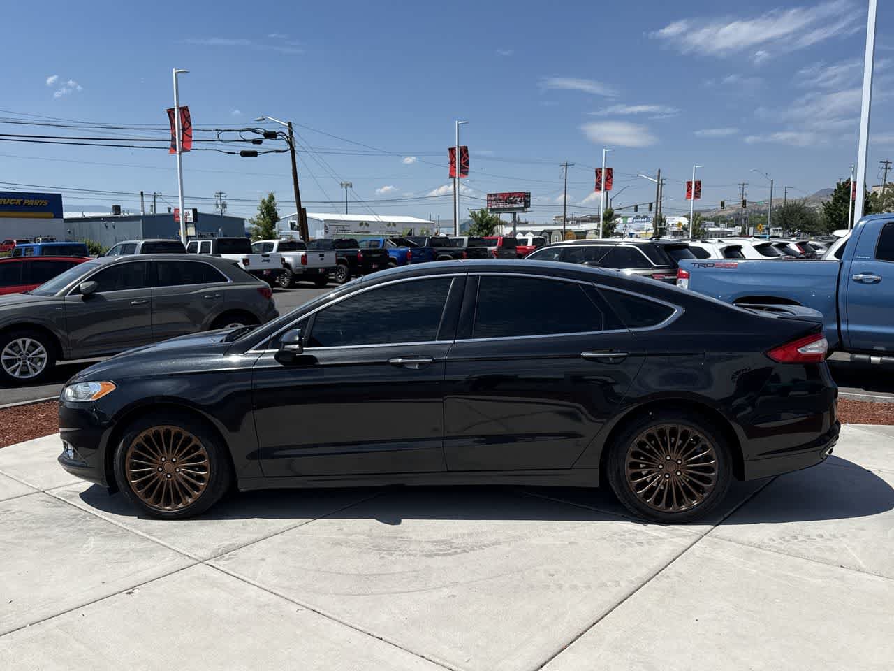 Used 2014 Ford Fusion Titanium FWD image 2