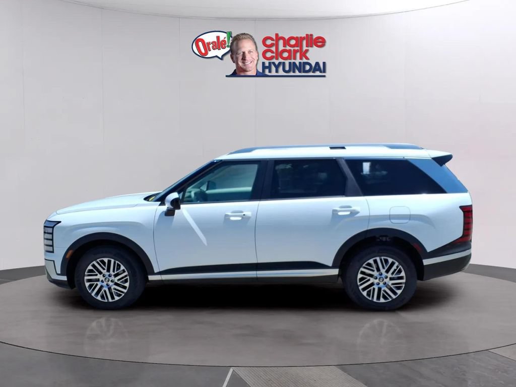 New 2026 Hyundai Palisade SEL FWD image 2