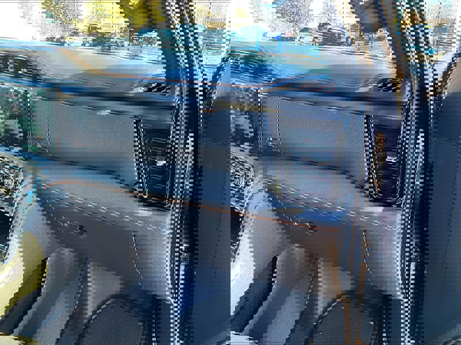 Used 2023 GMC Sierra 1500 AT4 w/ Technology Package image 13