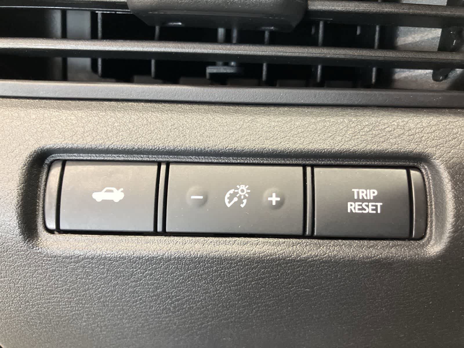 Used 2025 Nissan Altima 2.5 SV image 13