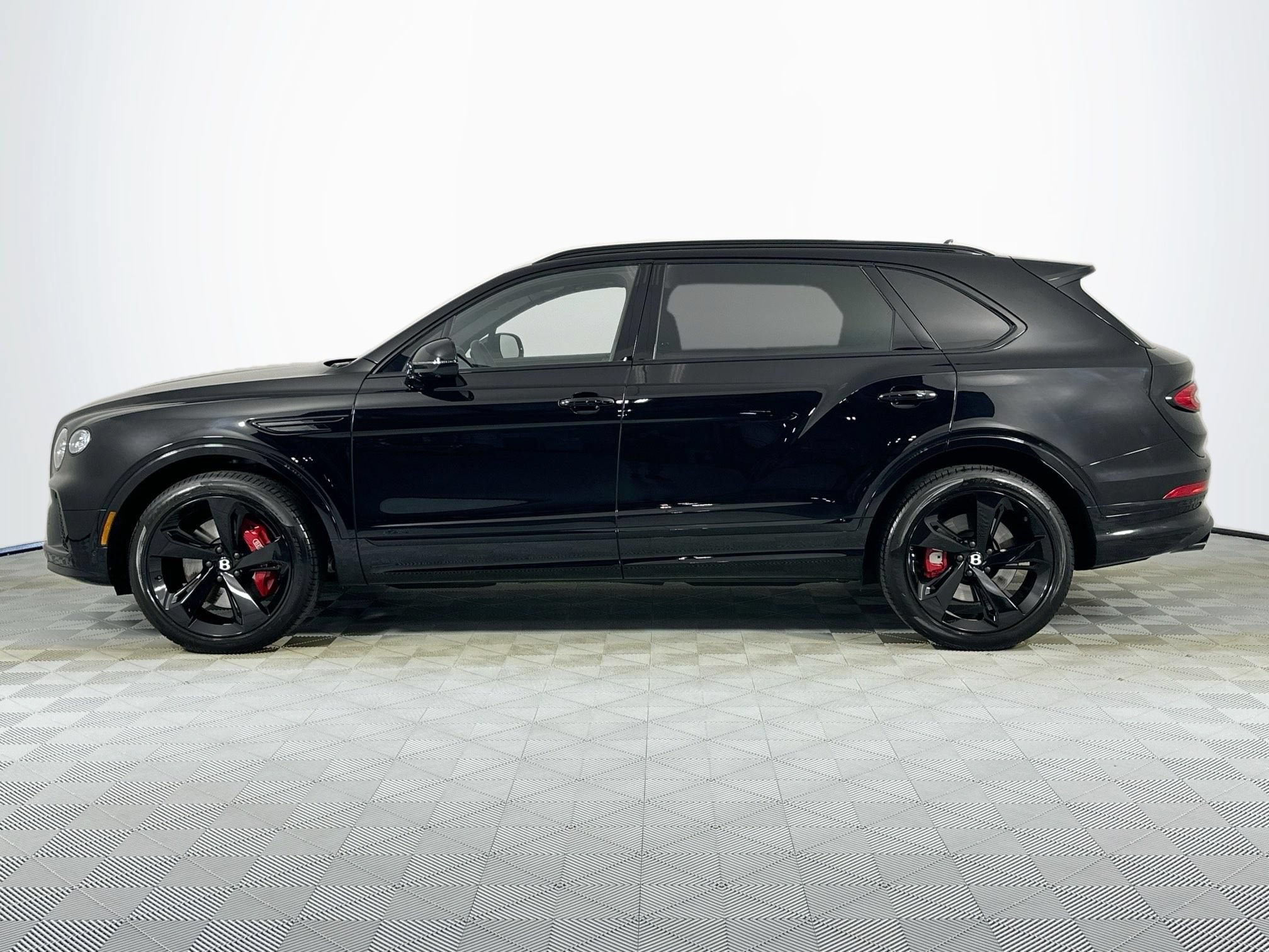 Certified 2024 Bentley Bentayga Extended Wheelbase AWD/4WD image 11