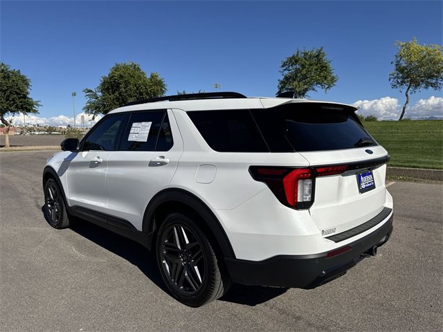 Certified 2025 Ford Explorer ST-Line w/ Premium Package image 7