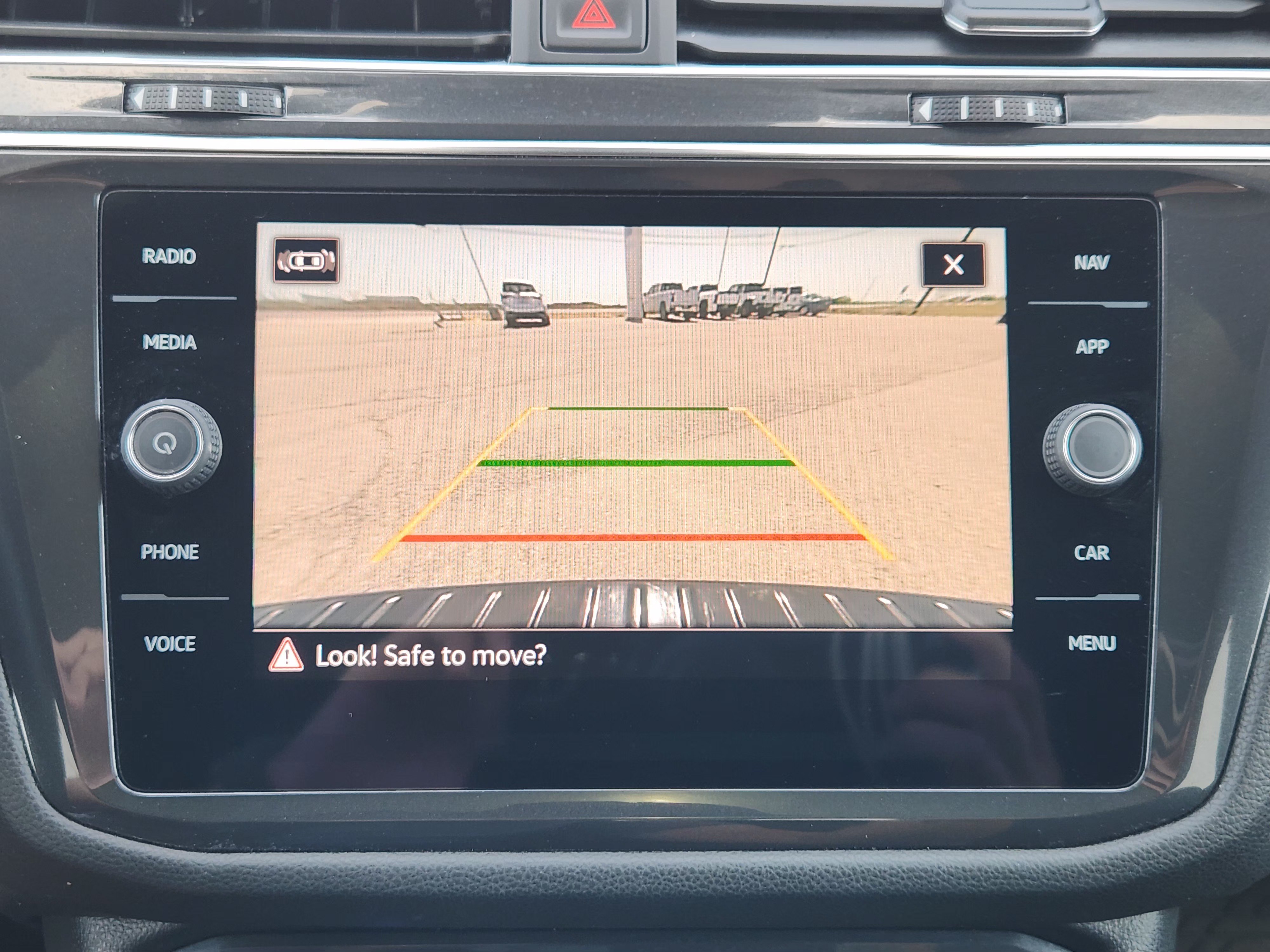 Used 2023 Volkswagen Tiguan SEL R-Line AWD/4WD image 18