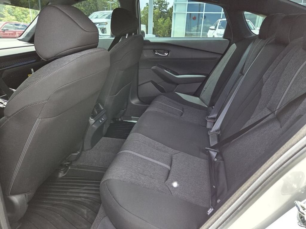 Used 2025 Honda Accord Sport image 12