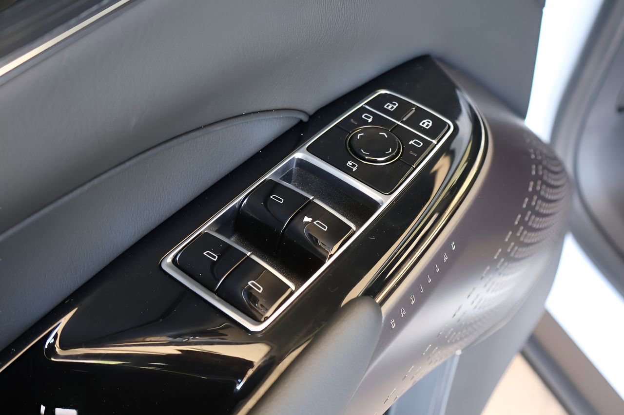 New 2026 Cadillac Lyriq Sport AWD/4WD image 10