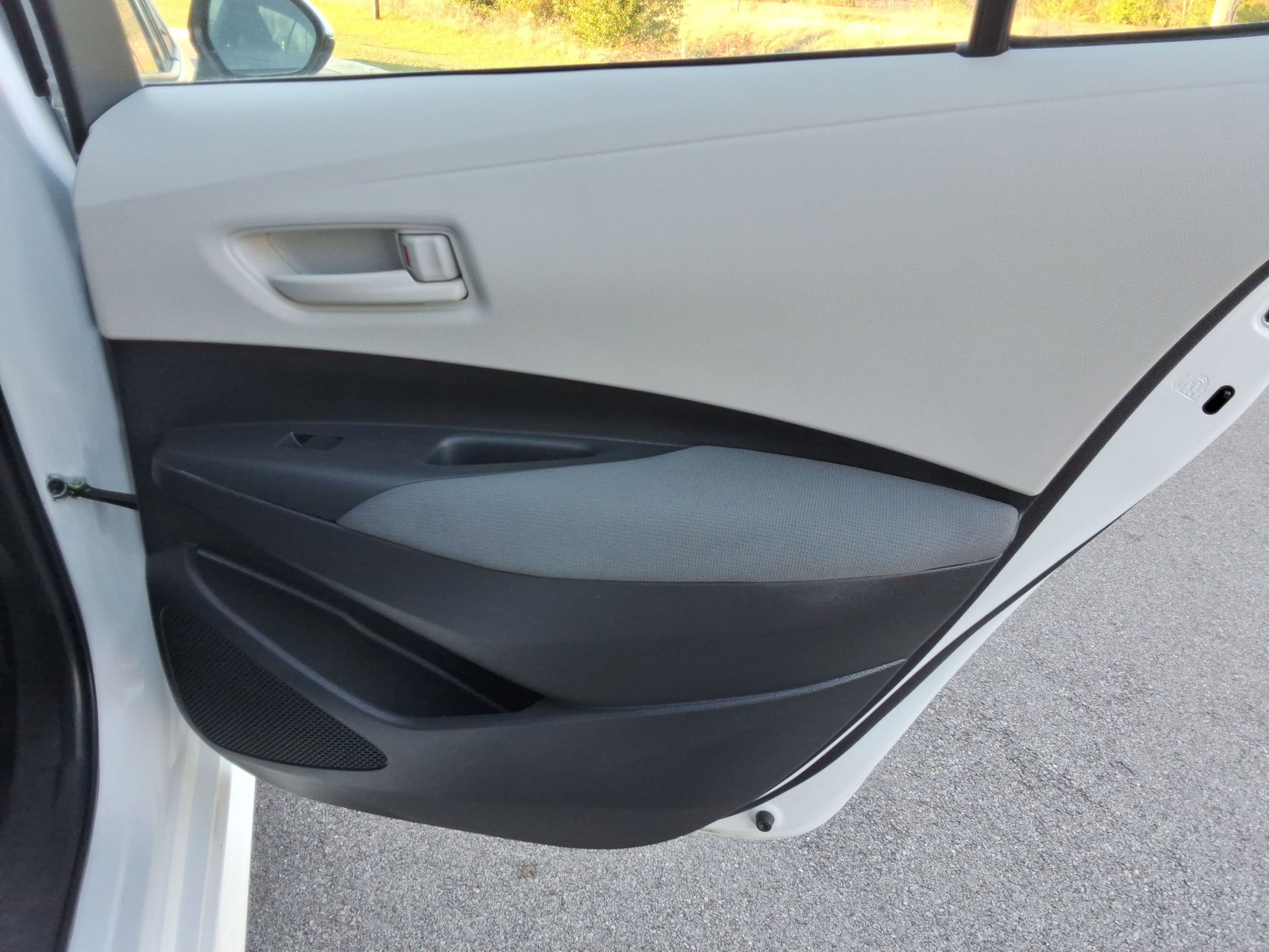 Used 2023 Toyota Corolla LE image 23