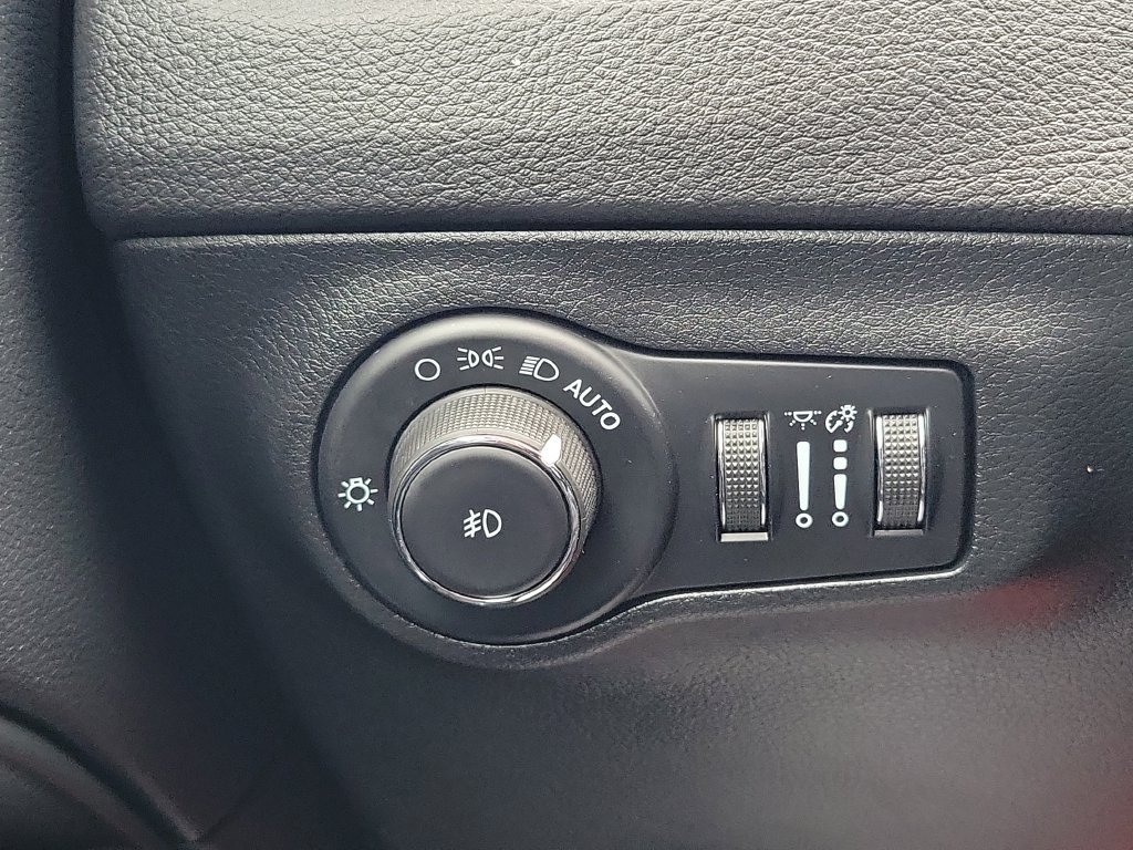 Used 2021 Jeep Compass Limited AWD/4WD image 11