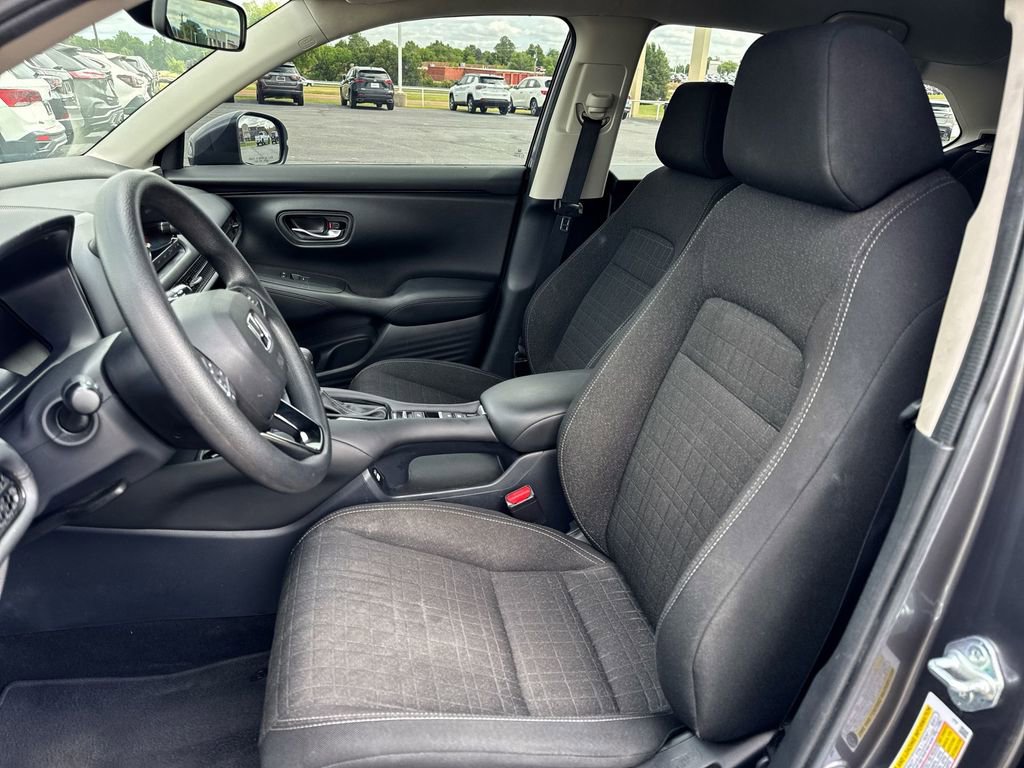 Used 2023 Honda HR-V LX image 11