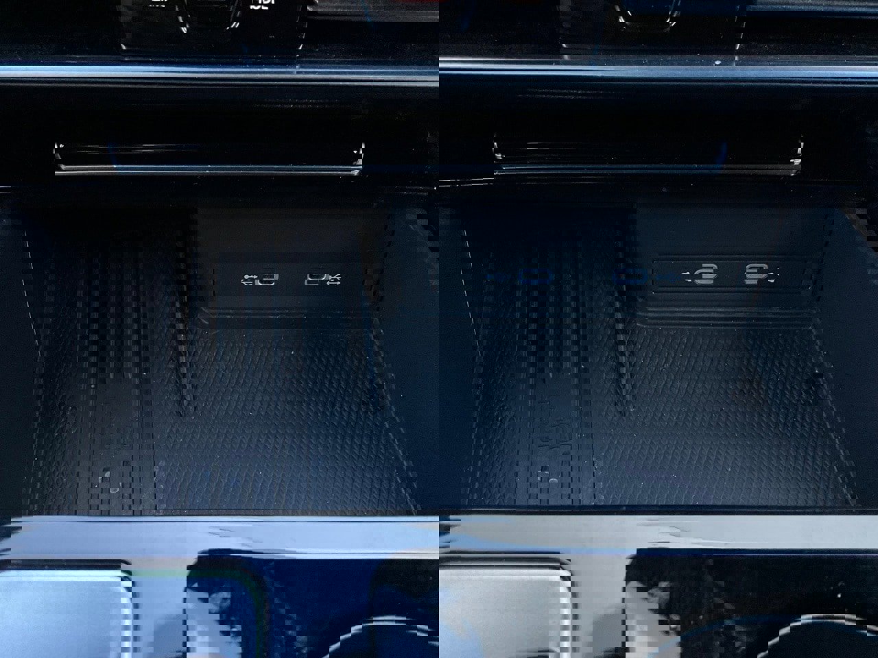 Used 2025 Volkswagen Atlas Cross Sport SE image 25