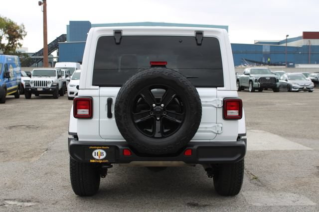 Used 2022 Jeep Wrangler Unlimited Sahara AWD/4WD image 4