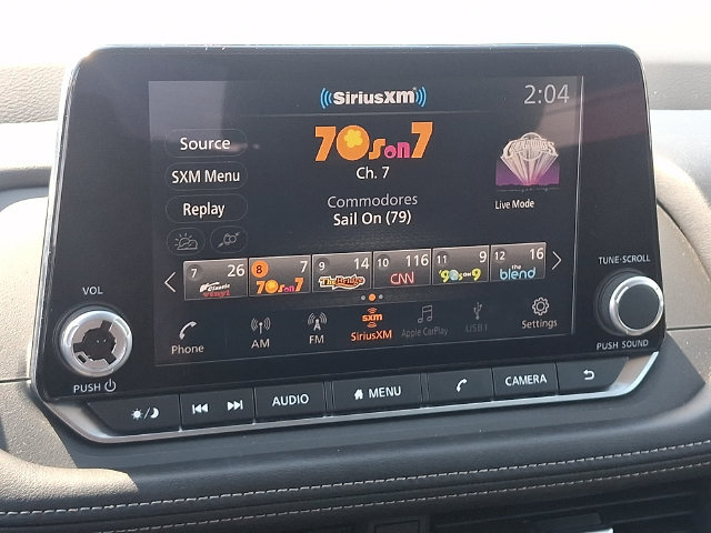 Used 2025 Nissan Rogue SV AWD/4WD image 16