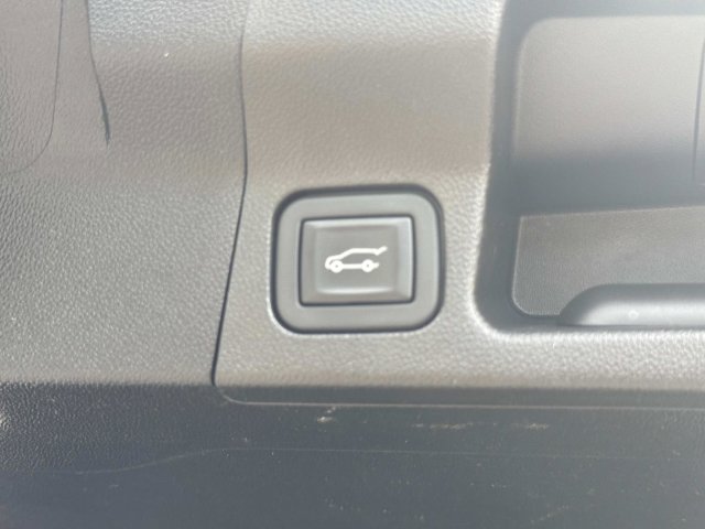 Used 2023 GMC Acadia AT4 w/ Preferred Package AWD/4WD image 14