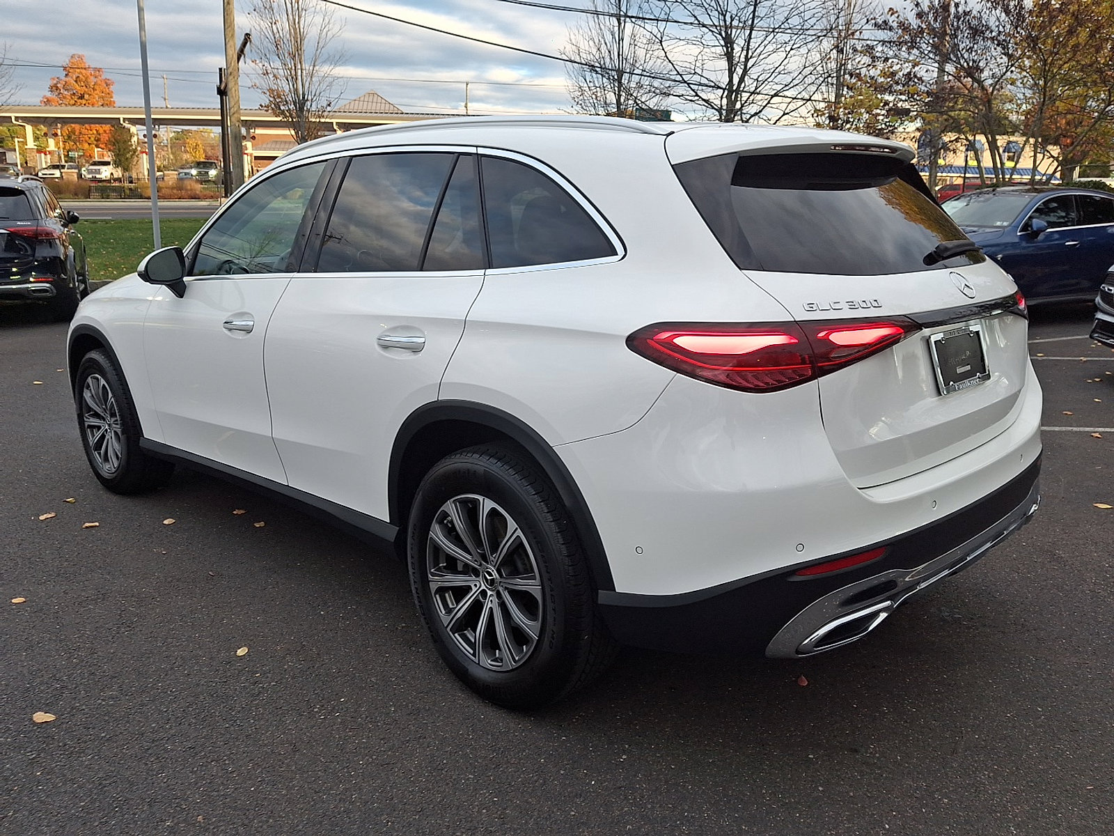 Certified 2024 Mercedes-Benz GLC 300 4MATIC image 4