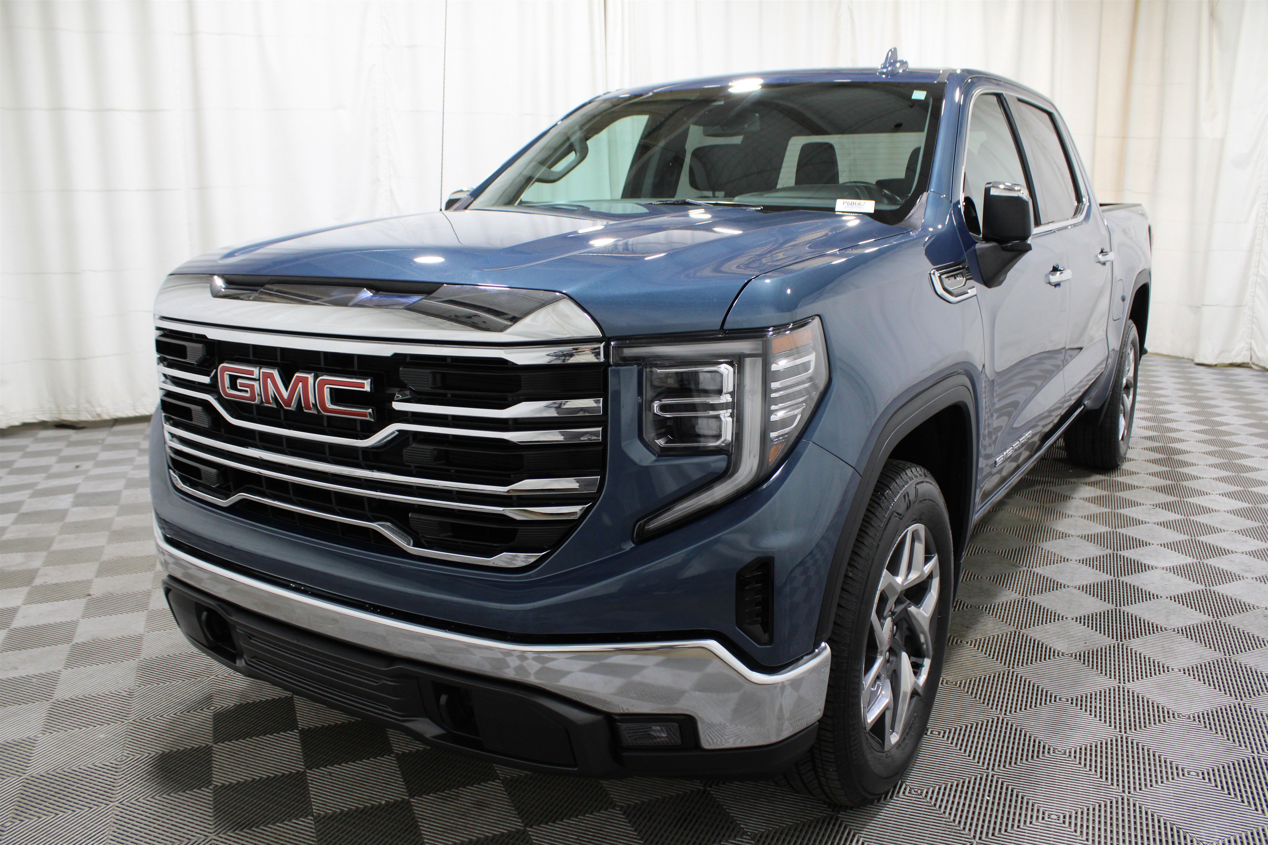 Used 2024 GMC Sierra 1500 SLT image 36