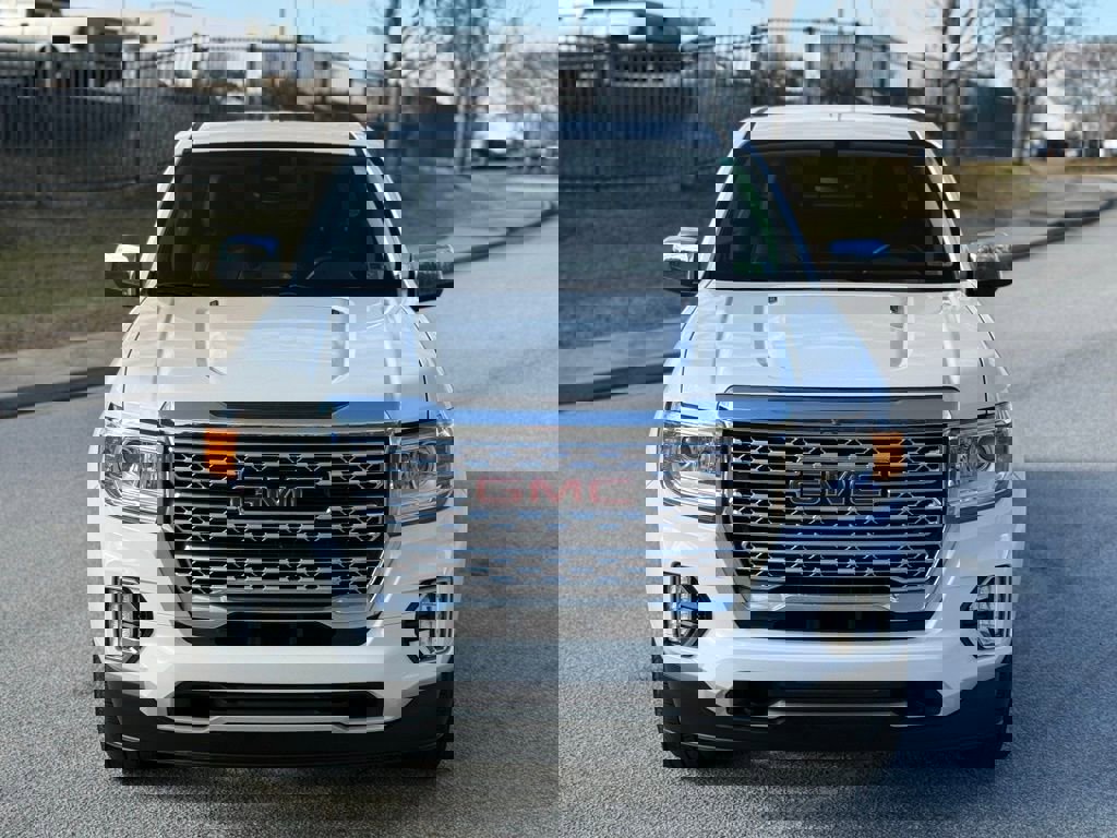 Used 2022 GMC Canyon Denali image 12