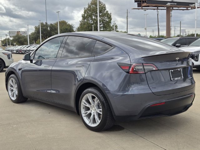 Used 2023 Tesla Model Y Long Range AWD/4WD image 4