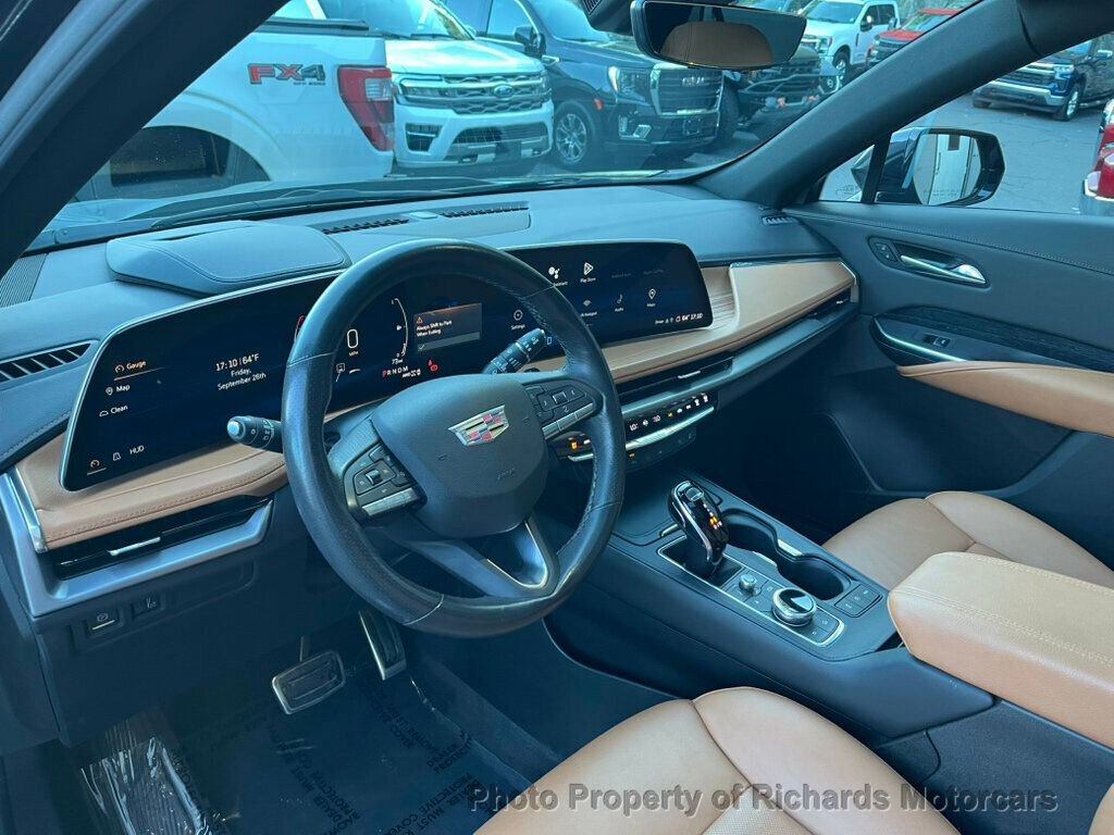 Used 2024 Cadillac XT4 Sport image 16