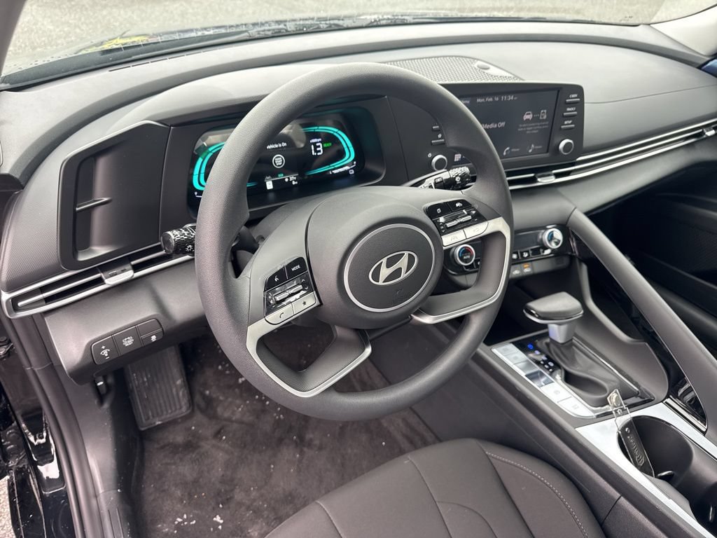 New 2026 Hyundai Elantra Hybrid FWD image 10