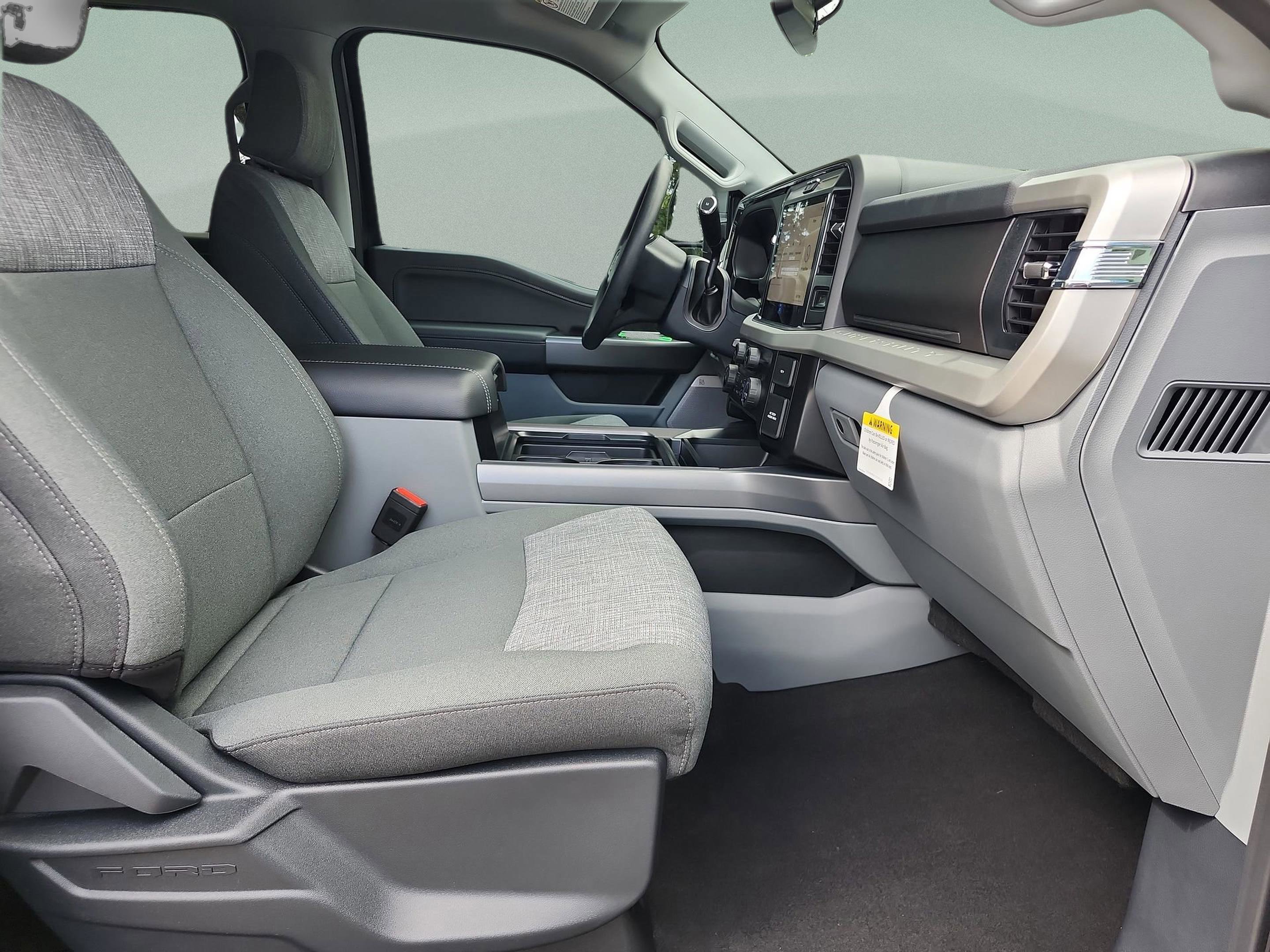 New 2026 Ford F250 XLT w/ XLT Premium Package image 18