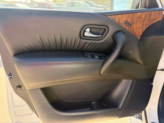 Used 2024 Nissan Armada SL w/ Captain's Chairs Package AWD/4WD image 11