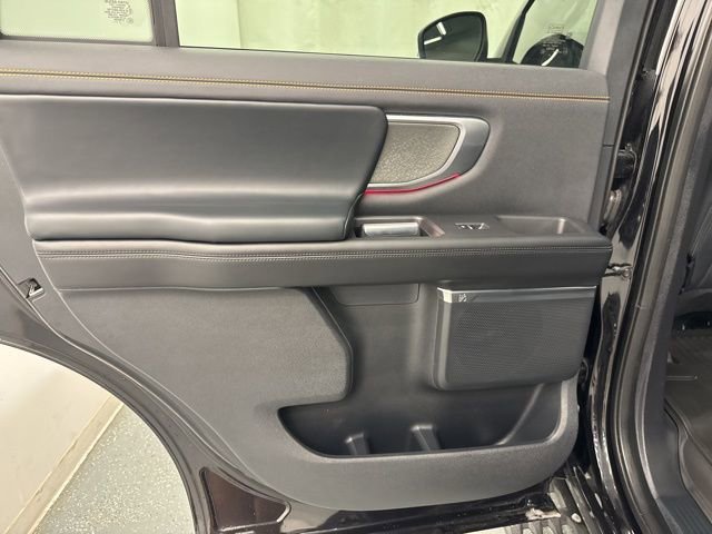 Used 2025 Ford Expedition Tremor AWD/4WD image 18