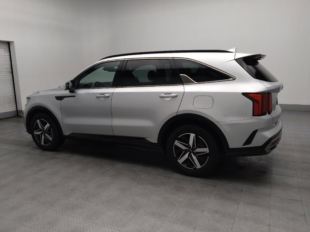 Used 2021 Kia Sorento S FWD image 3