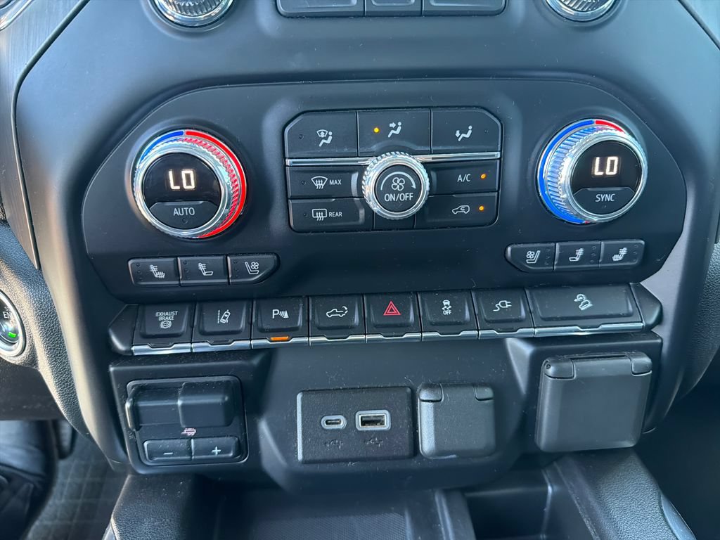 Used 2021 GMC Sierra 2500 Denali w/ Denali Ultimate Package AWD/4WD image 18