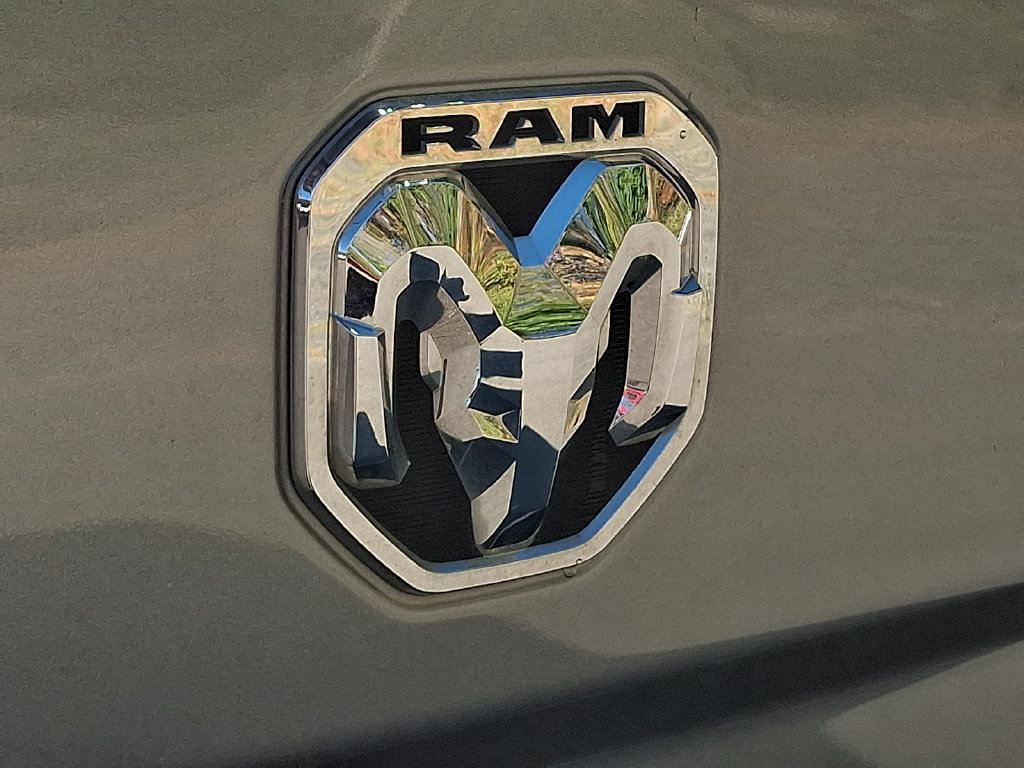 Used 2022 RAM 2500 Laramie AWD/4WD image 30