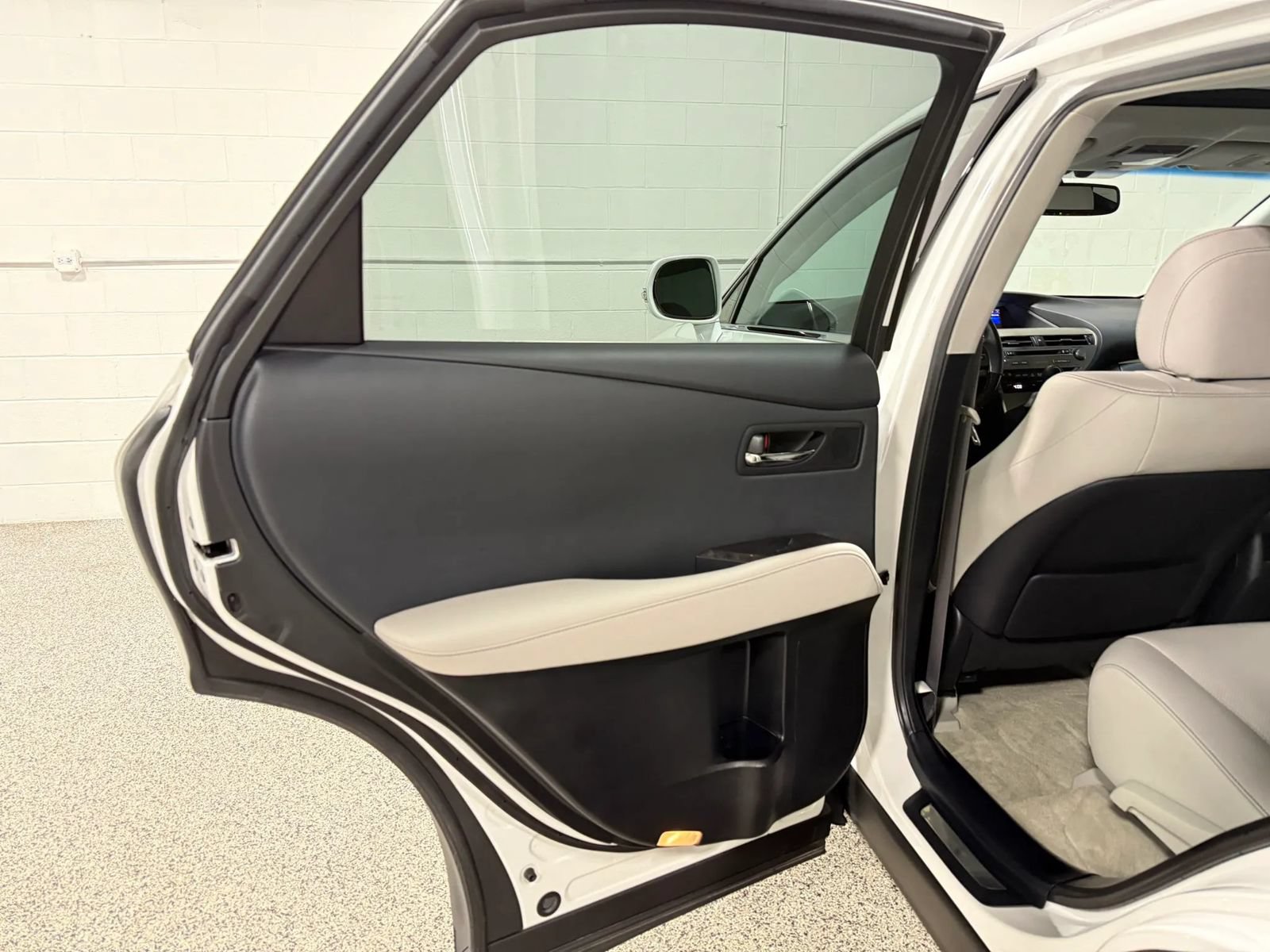 Used 2013 Lexus RX 450h AWD w/ Navigation Pkg image 40