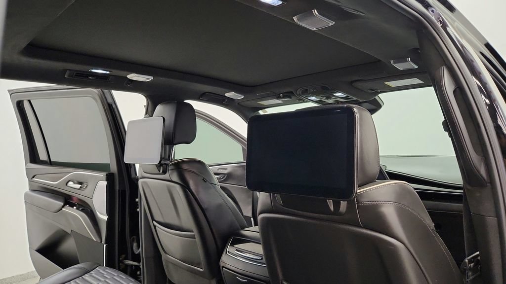 Used 2023 Cadillac Escalade ESV V w/ Heavy-Duty Trailer Package AWD/4WD image 46
