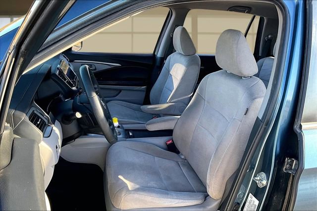 Used 2021 Honda Pilot EX image 25