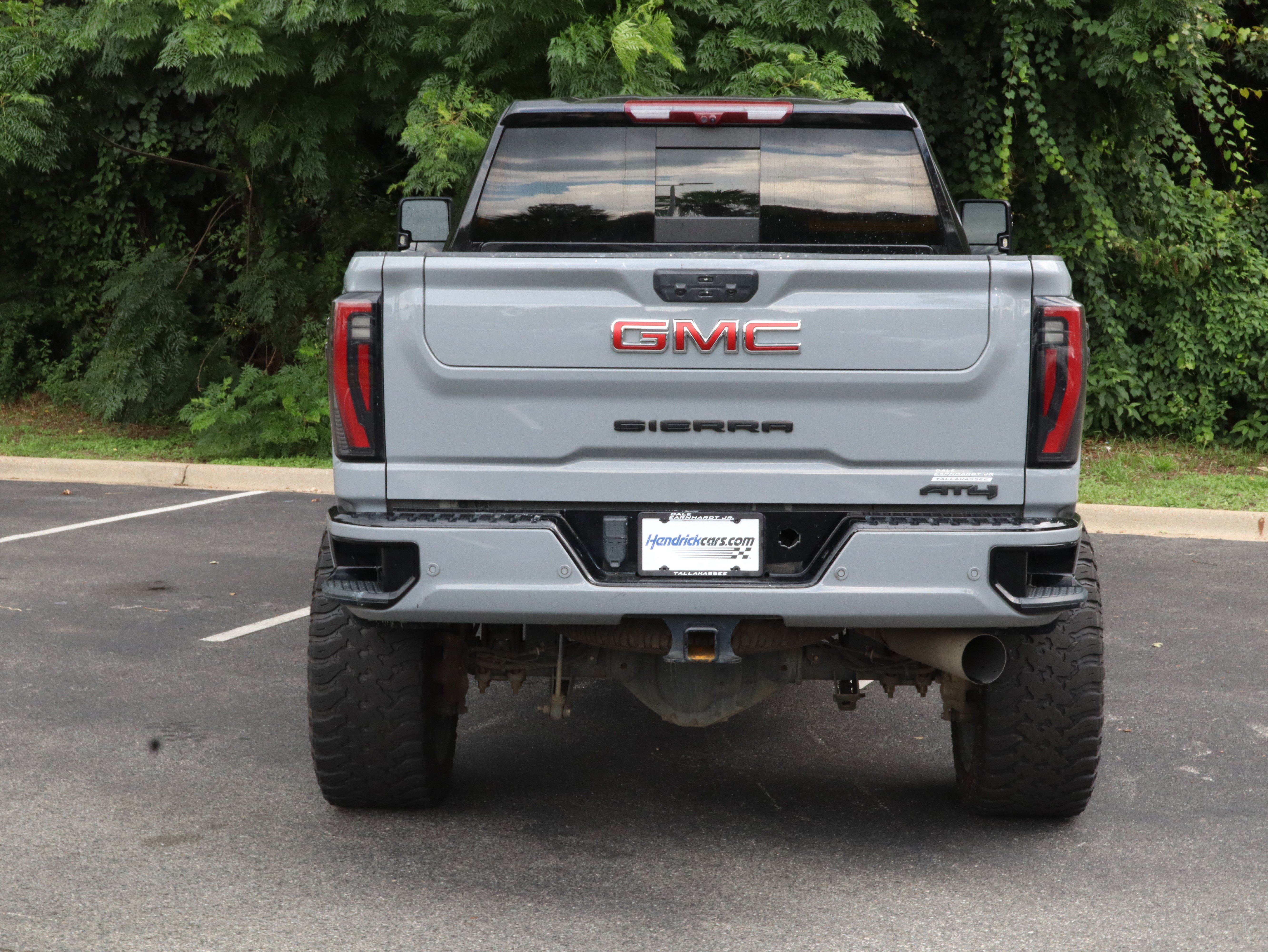 Used 2024 GMC Sierra 3500 AT4 w/ AT4 Premium Plus Package AWD/4WD image 8