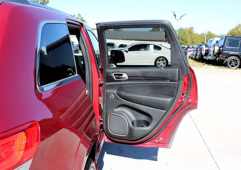 Used 2015 Jeep Grand Cherokee Summit w/ Platinum Series Group AWD/4WD image 41