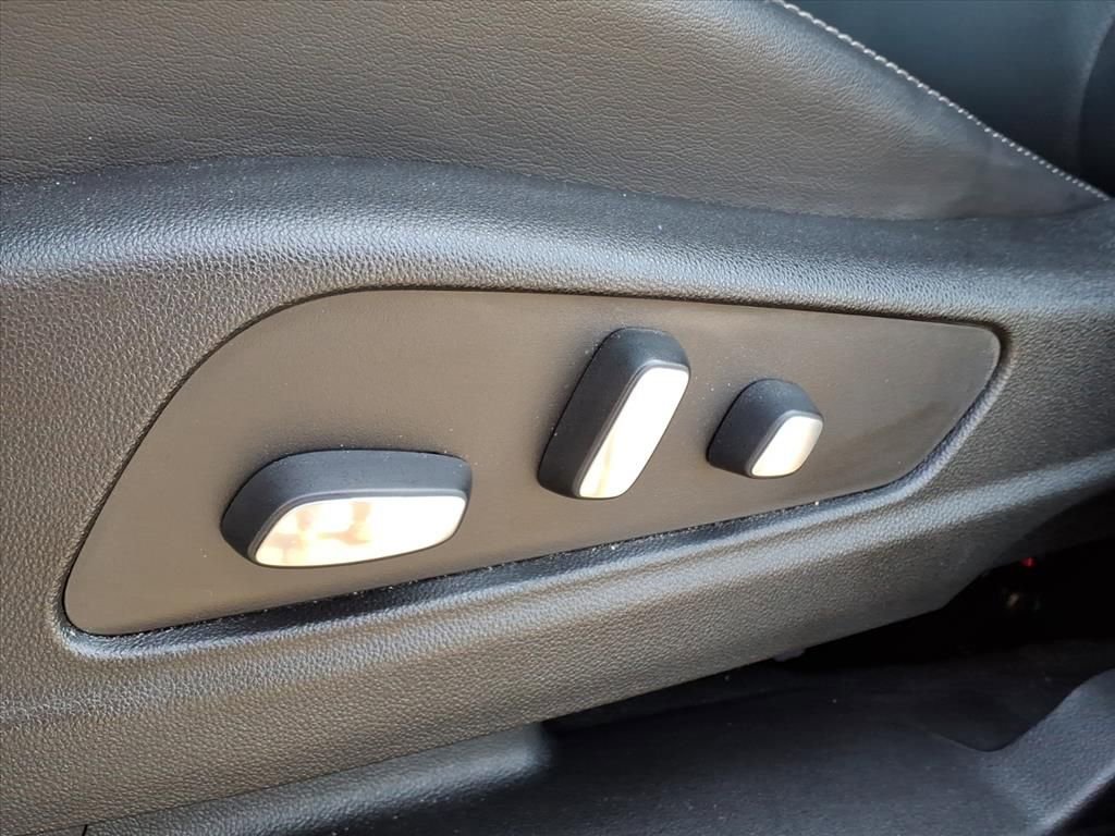 Used 2021 Cadillac XT5 Premium Luxury image 4