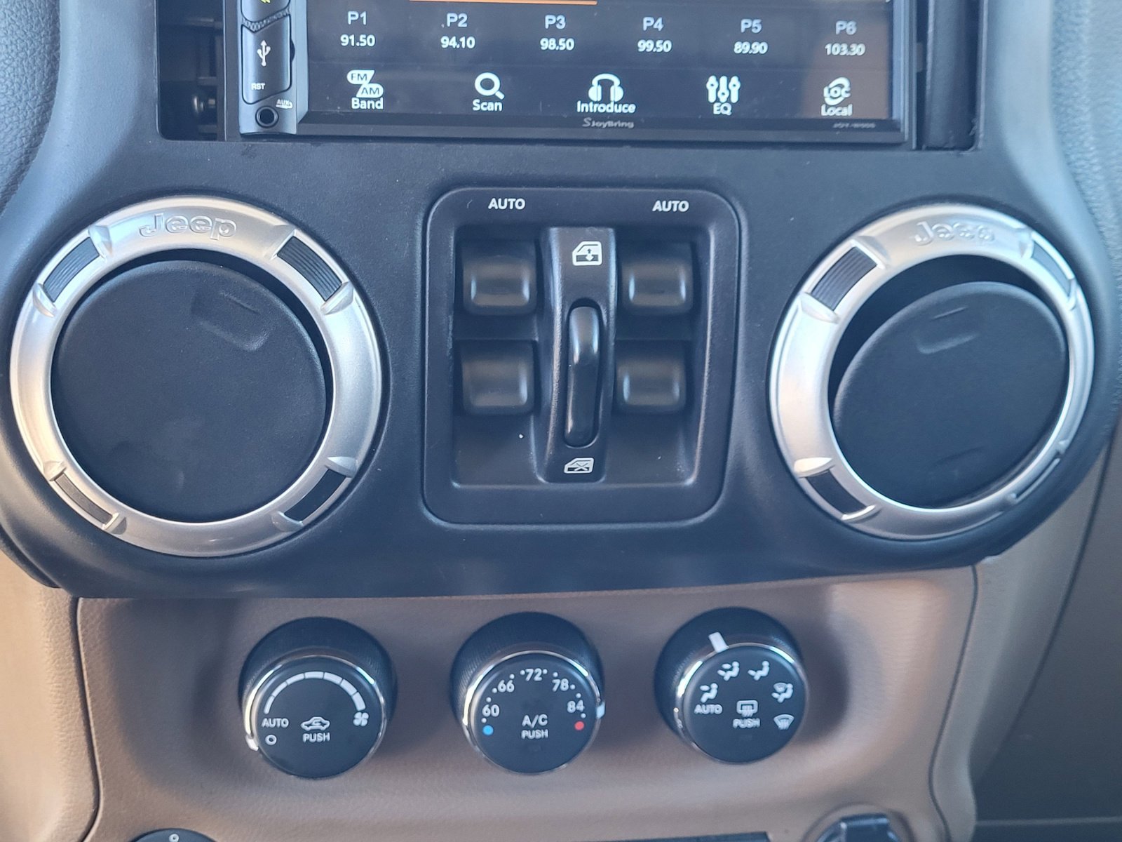 Used 2024 Jeep Wrangler Unlimited Rubicon 4xe image 30