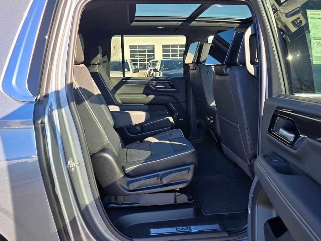 New 2026 GMC Yukon XL Elevation image 34