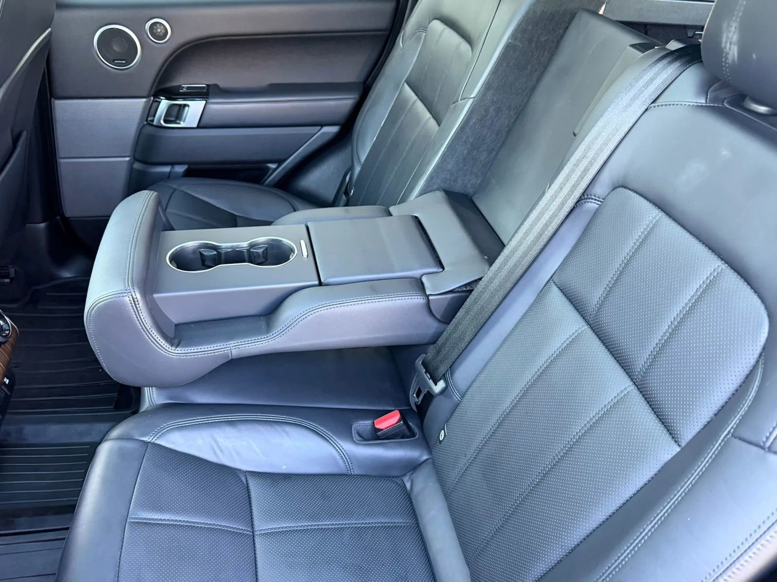 Used 2021 Land Rover Range Rover Sport HSE Silver Edition image 5