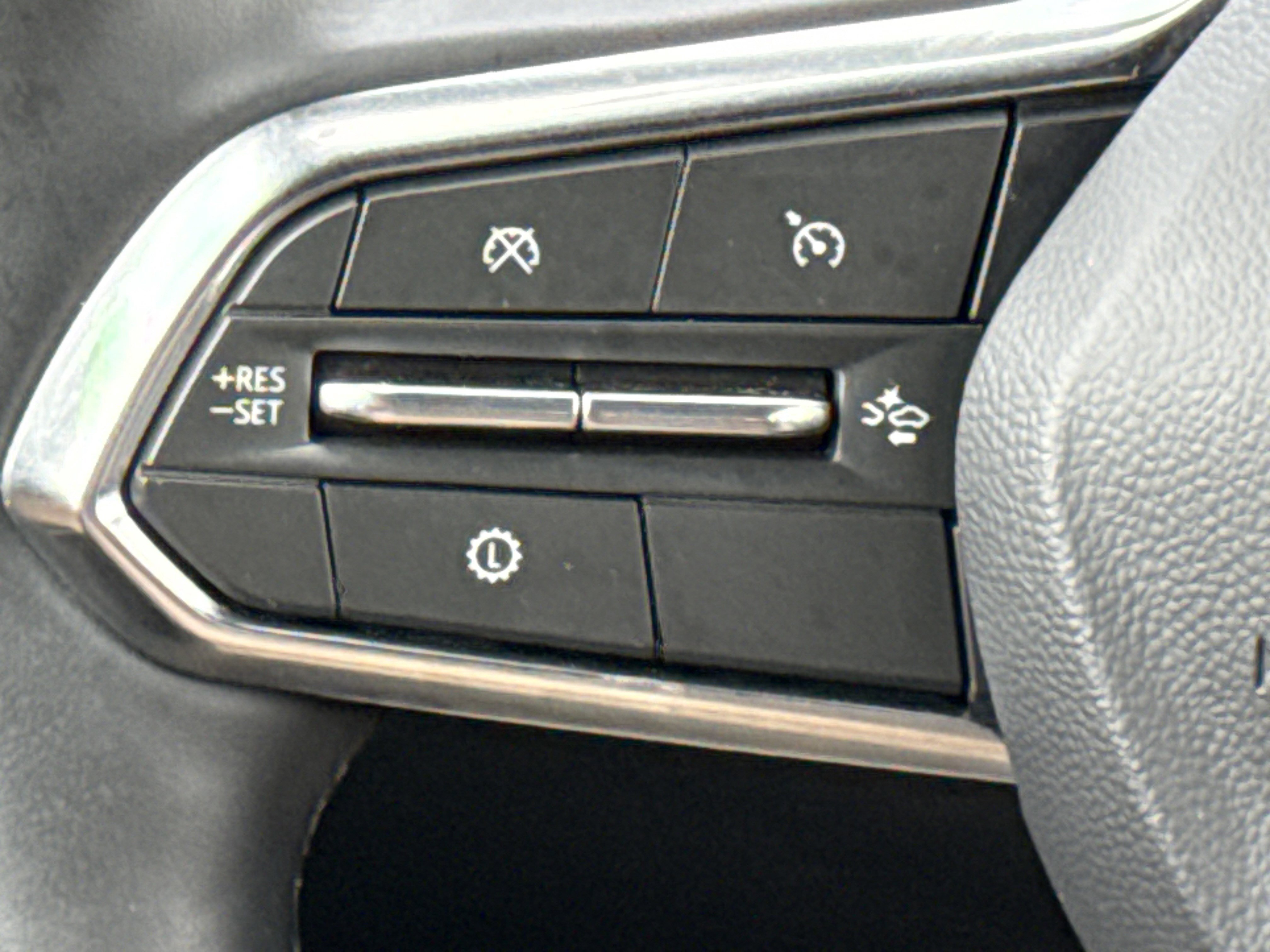 Used 2026 Chevrolet Equinox ACTIV w/ Convenience Package III FWD image 19