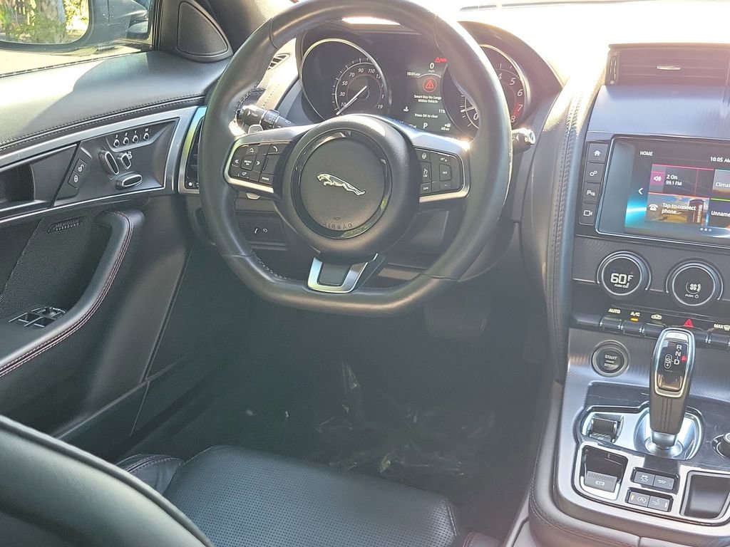 Used 2018 Jaguar F-TYPE R-Dynamic image 16