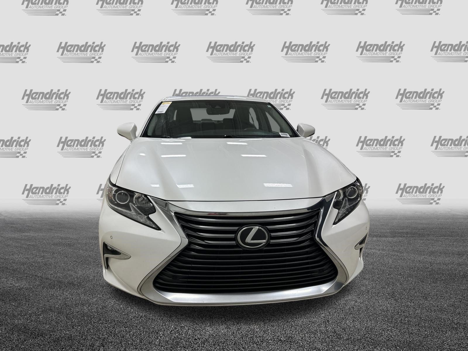 Used 2018 Lexus ES 350 w/ Navigation System Package FWD image 3