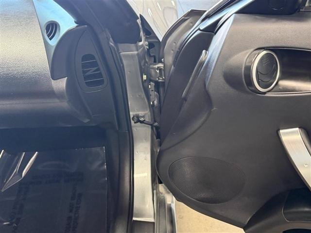 Used 2004 Nissan 350Z Touring RWD image 13
