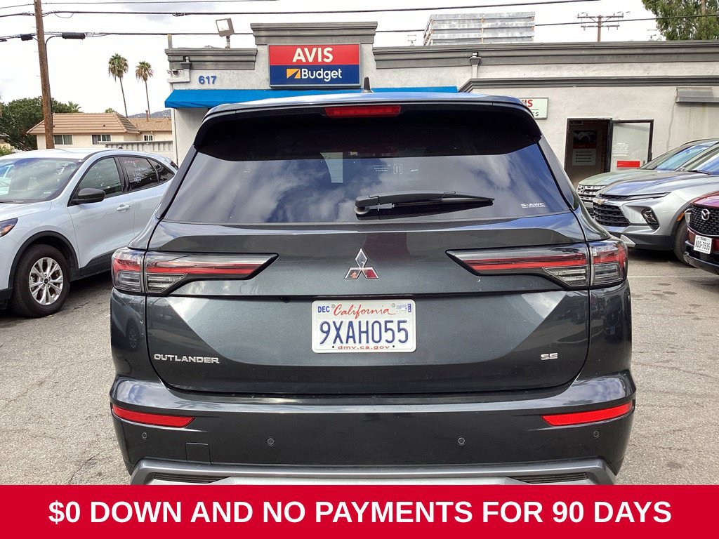 Used 2025 Mitsubishi Outlander SE AWD/4WD image 3