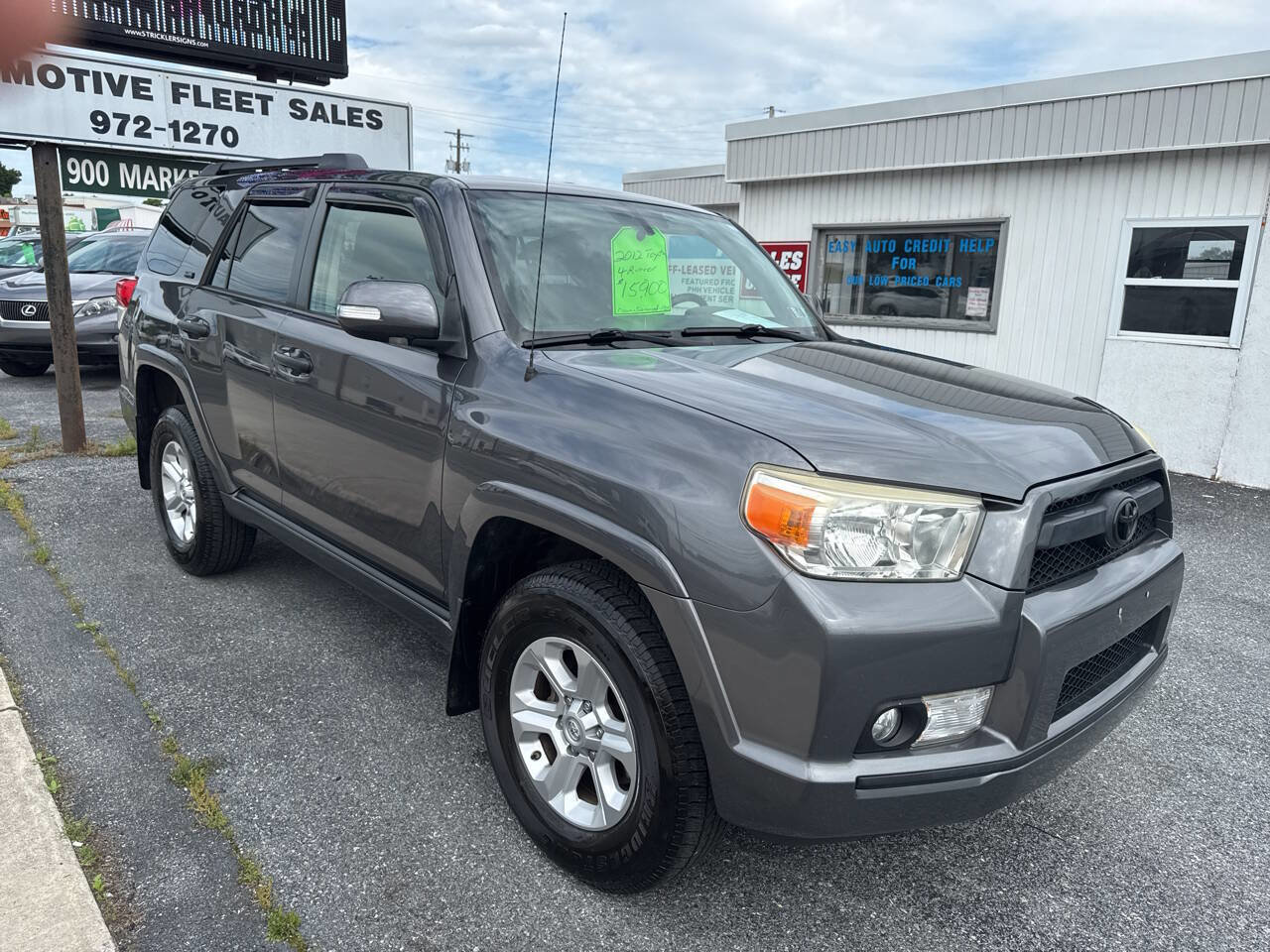 Used 2012 Toyota 4Runner SR5 w/ Convenience Pkg AWD/4WD image 2