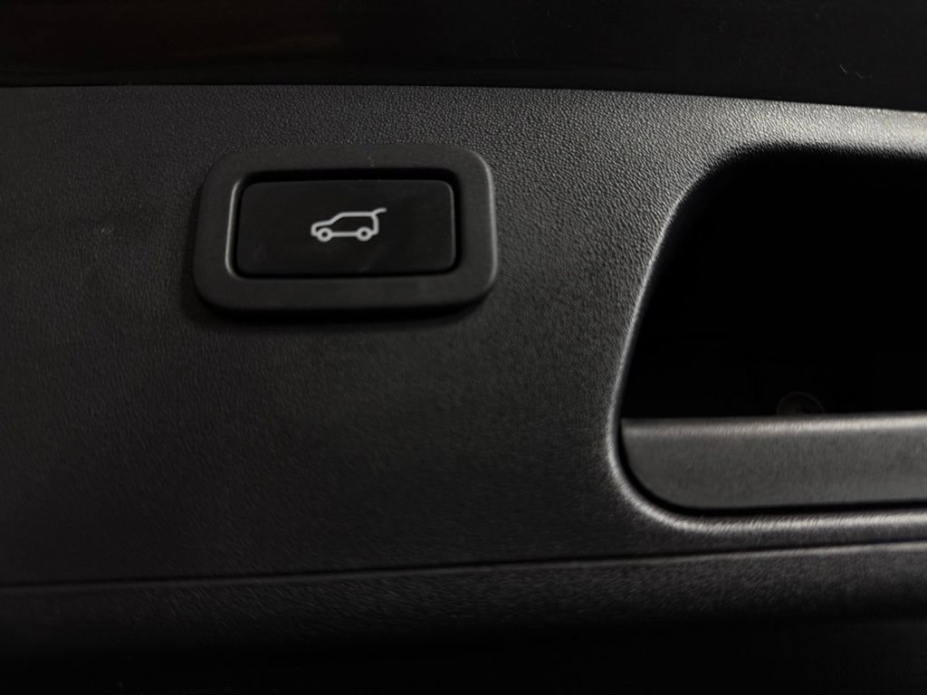 Used 2020 Jaguar E-PACE SE AWD/4WD image 27