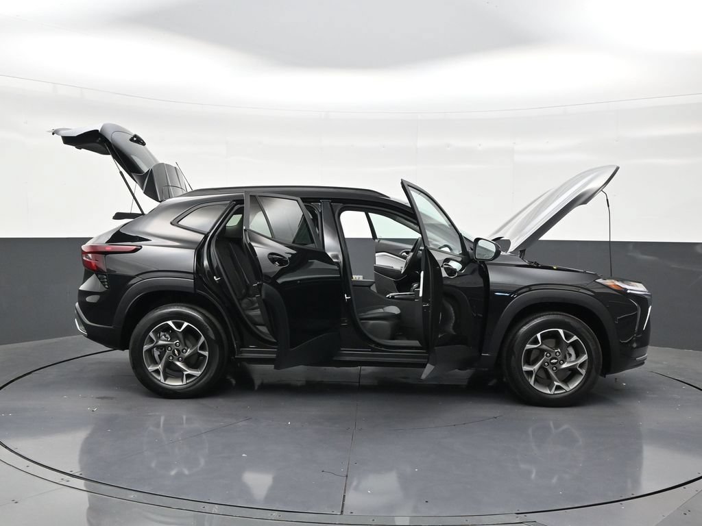 Used 2024 Chevrolet Trax LT FWD image 29